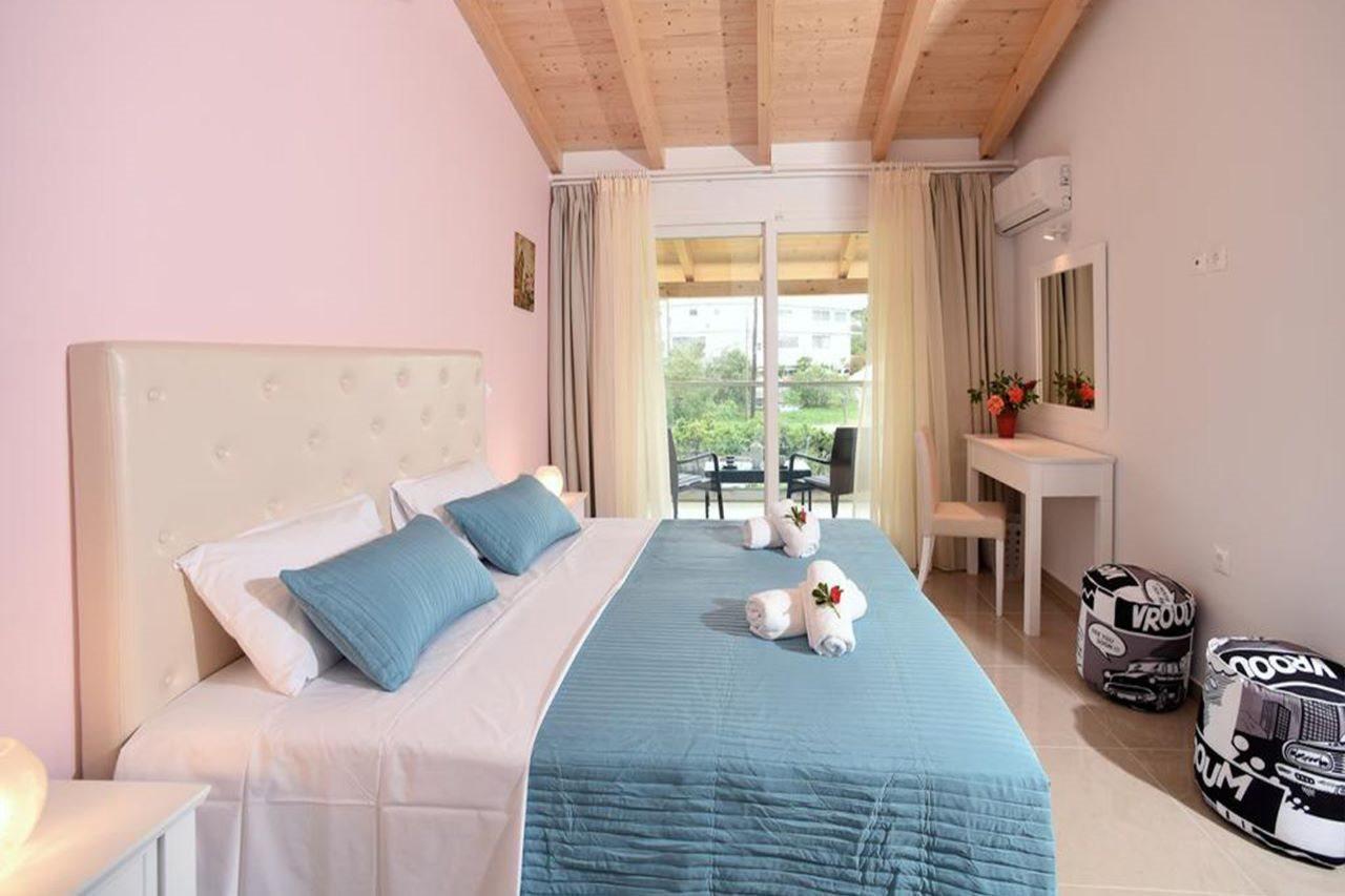 Palapart Gikas Suites And Studios Гоувия Экстерьер фото