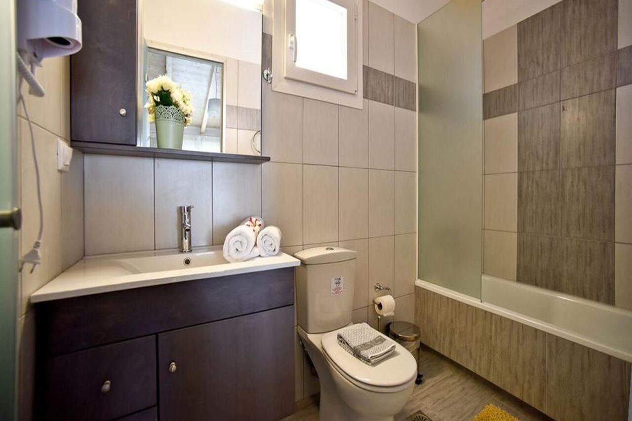 Palapart Gikas Suites And Studios Гоувия Экстерьер фото