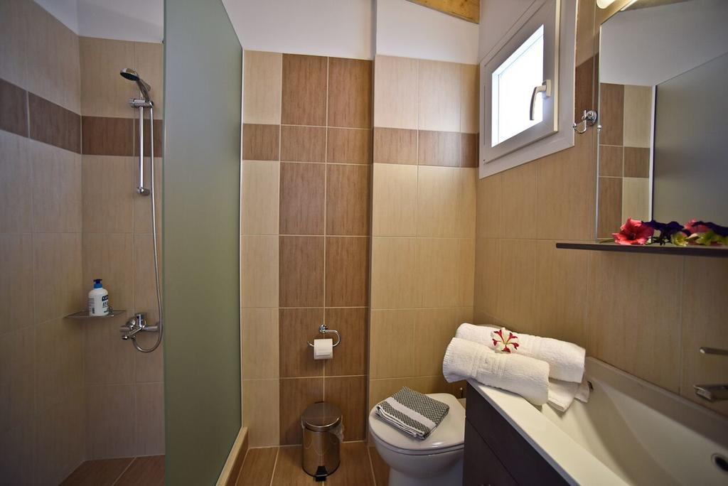 Palapart Gikas Suites And Studios Гоувия Экстерьер фото