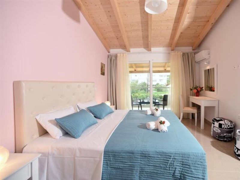 Palapart Gikas Suites And Studios Гоувия Экстерьер фото